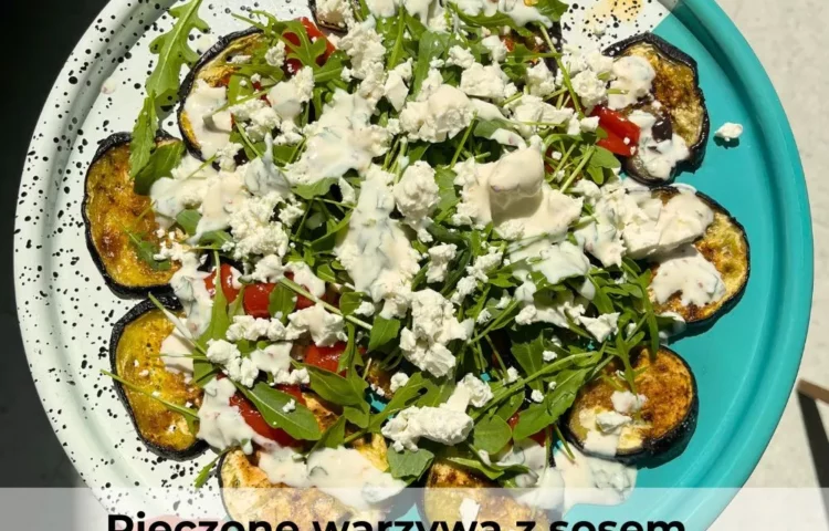 Warzywa pieczone z sosem jogurtowo-miętowym